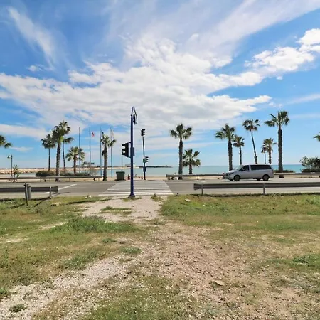 Apartment Luxurious Relaxation 50 Meters From The