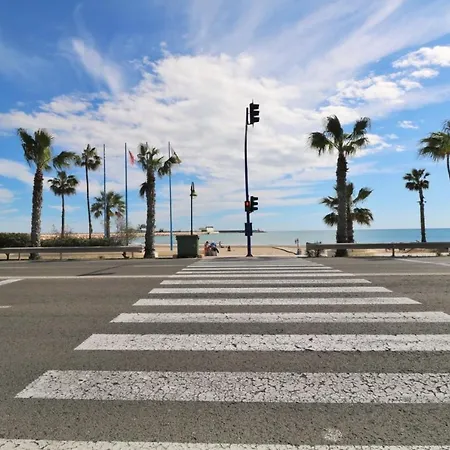 Luxurious Relaxation 50 Meters From The Apartment Torrevieja